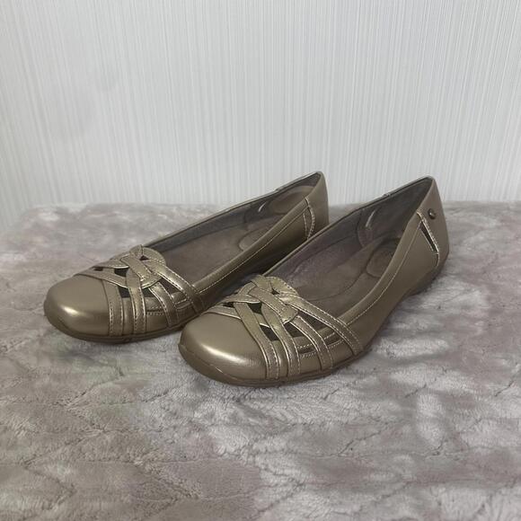 Life Stride Women’s Gold Diverse Casual Flat Slip On Comfort Shoe Size 8N - Picture 1 of 9